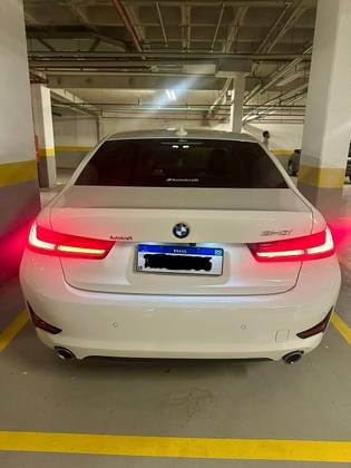 BMW 320i 2.0 16V TURBO GASOLINA SPORT AUTOMÁTICO